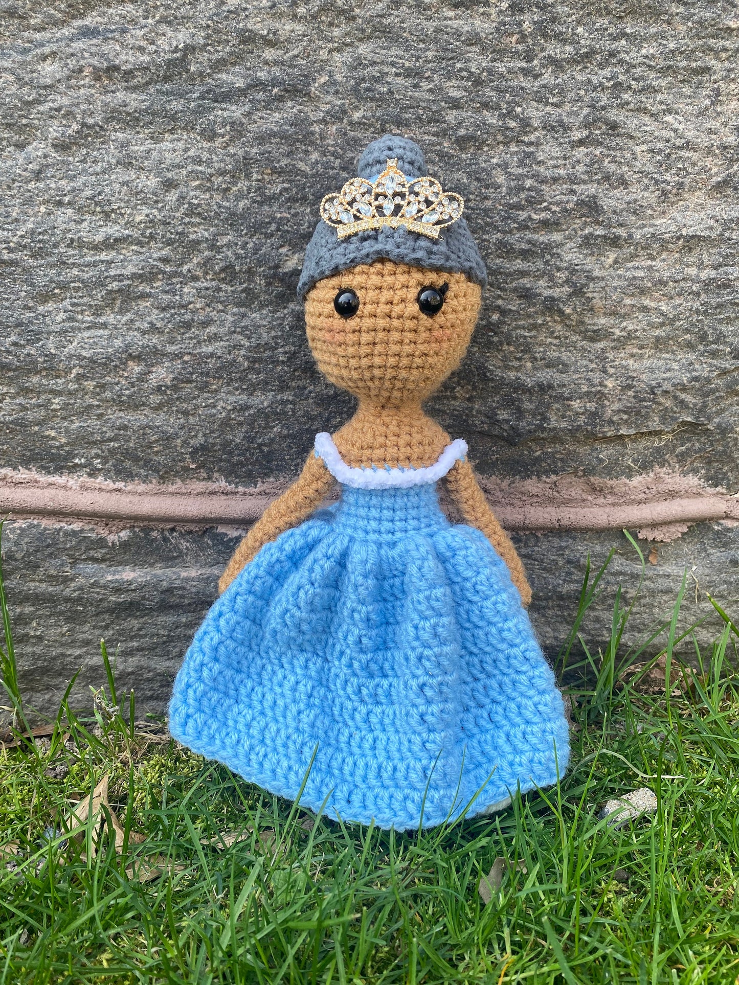 Medieval Queen Helene Stuffed Doll, Crochet Girl Doll with Crown, Kids Waldorf Doll Toy, Amigurumi Hand Knit Doll Plushie, Girl’s Playmate