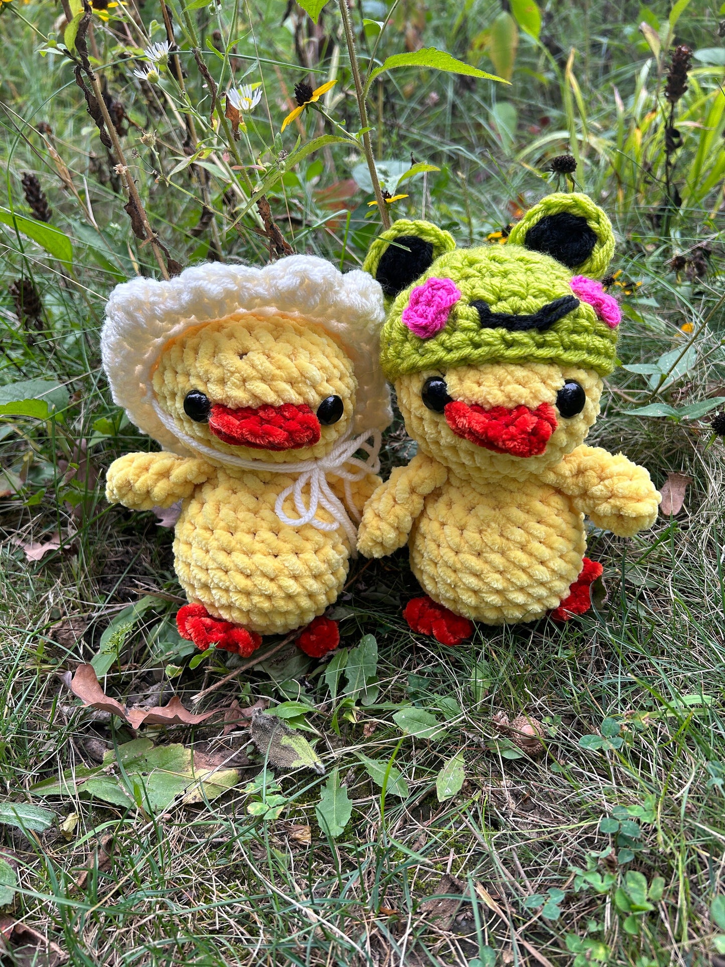 Large 2 Pack Chicks with Frog Hat and sun hat Kawaii Chick Plush Cute Crochet Chick Amigurumi Crochet Animal Cute Crochet Toy Nursery Decor